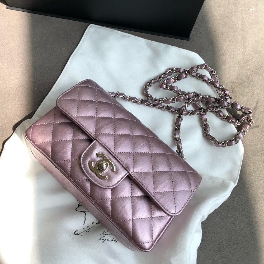 •SOLD to Fashionphile• CHANEL classic flap mini